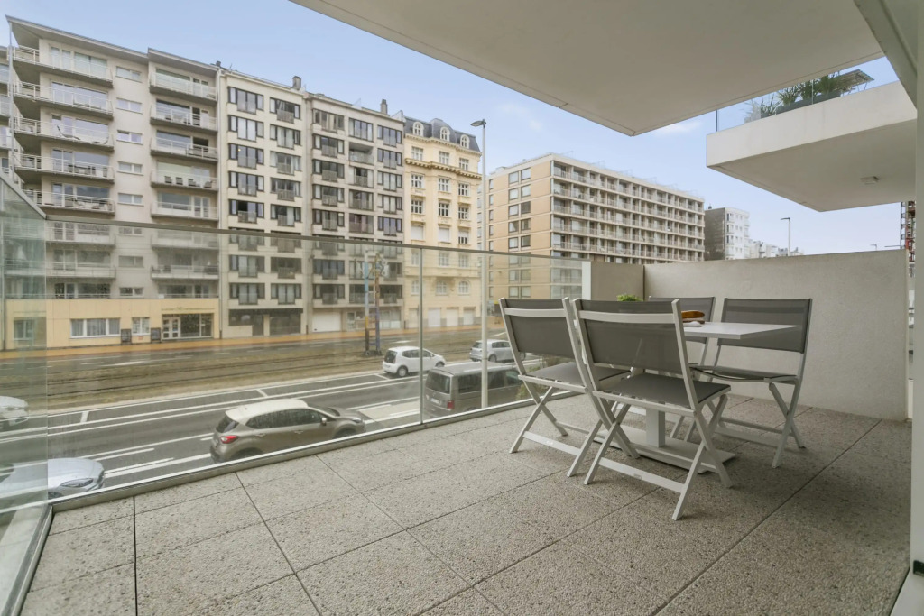 Cosy Family Apartment With Parking Near the Beach