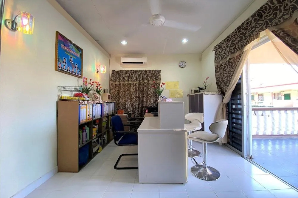 OYO 90218 Kbkb Homelystay