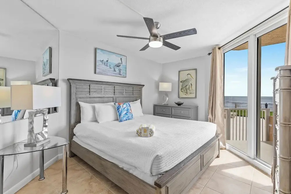 Oceania Beach Club 101