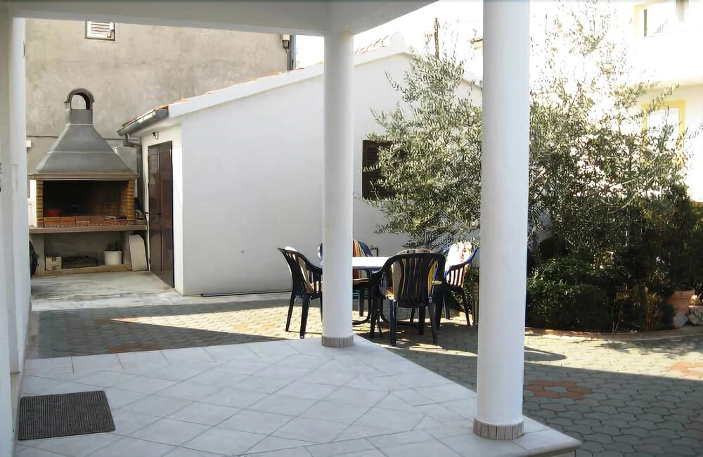 Apartment Mirjana