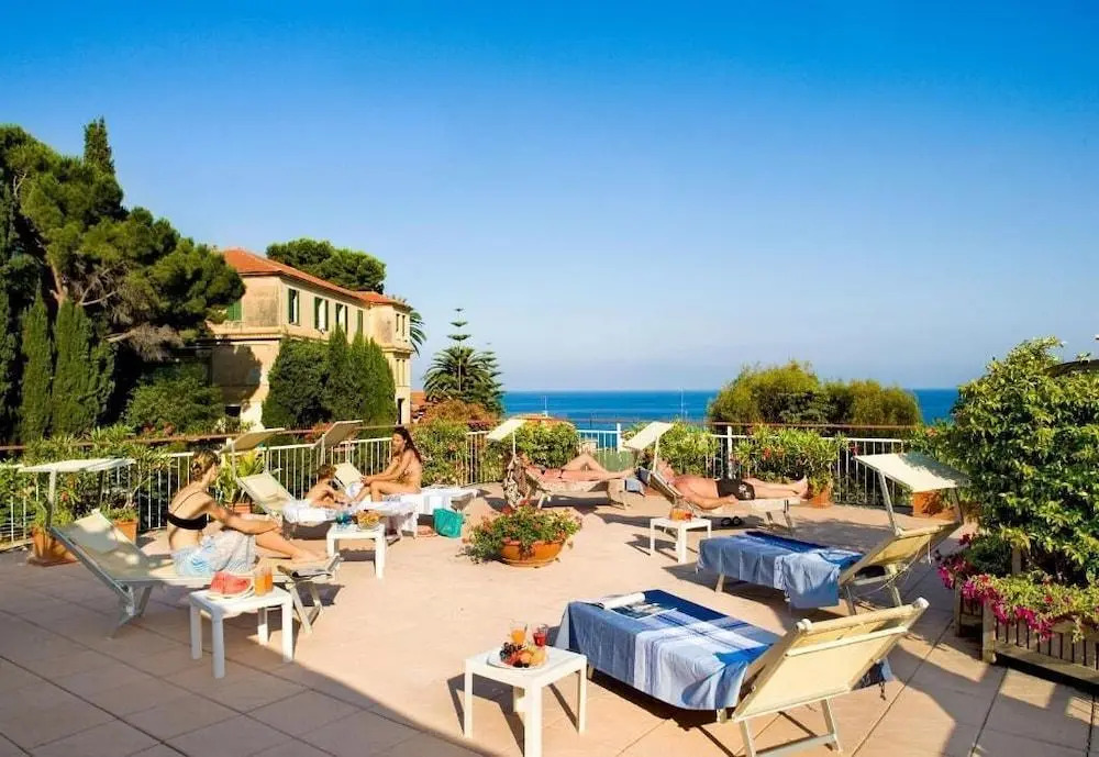 Hotel Mediterraneo