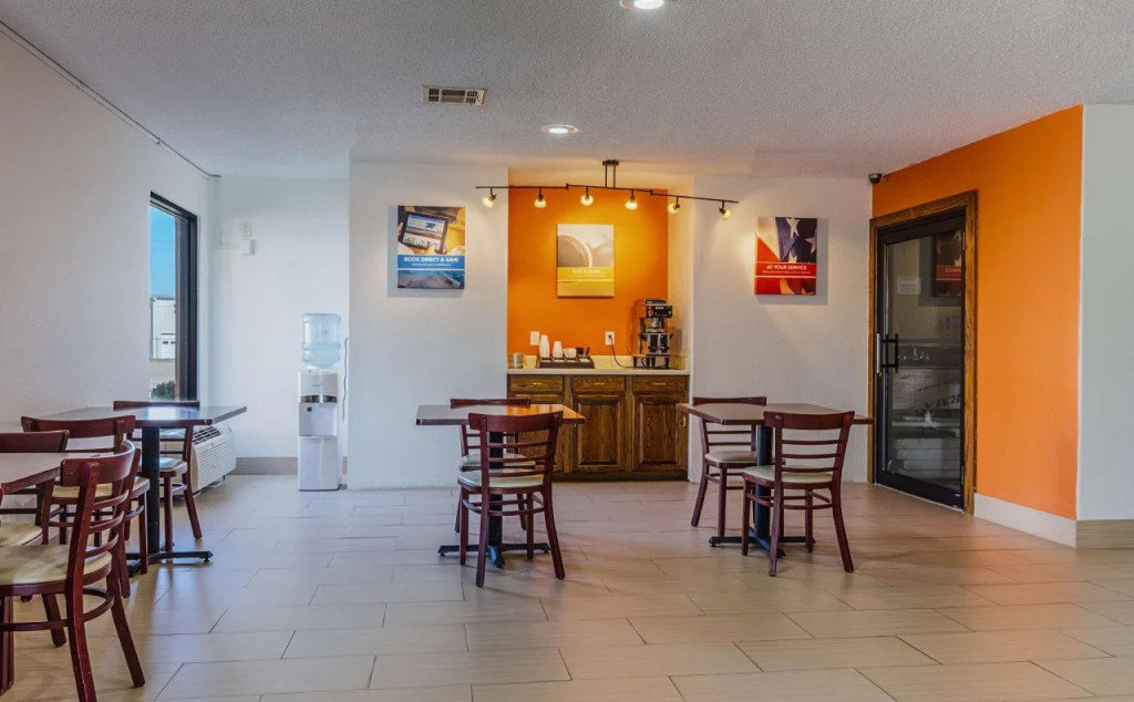 Motel 6-Abbeville, LA