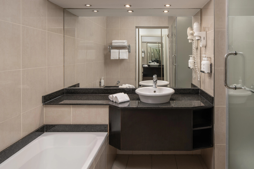 Holiday Inn - Johannesburg Sunnyside Park by IHG