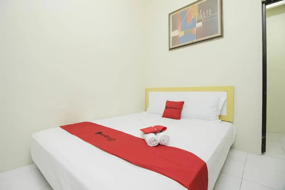 RedDoorz near Sriwijaya University Palembang