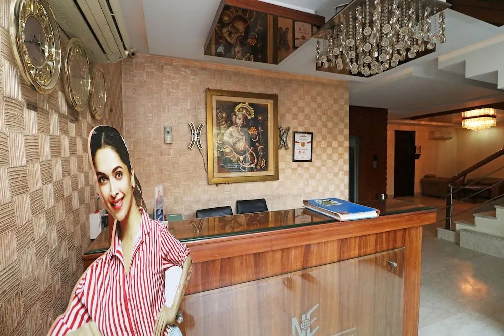 OYO 26915 Hotel North East Residency