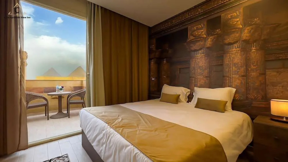 Celia Pyramids View inn