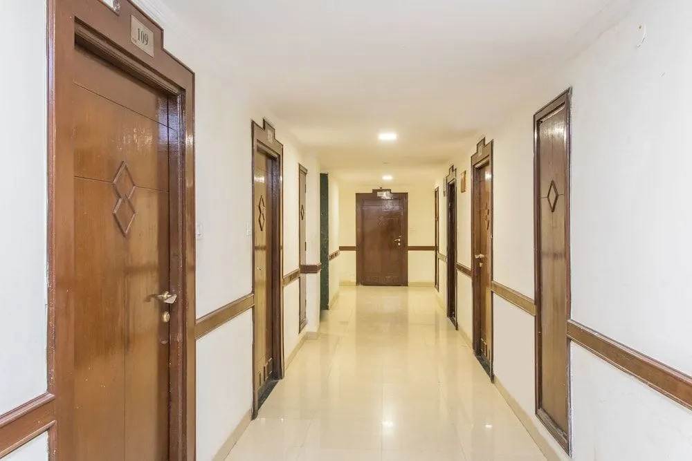 OYO 25042 Vikramaditya Hotel