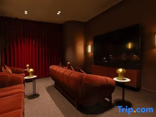 StayCozy Studio Apartments in Acton
