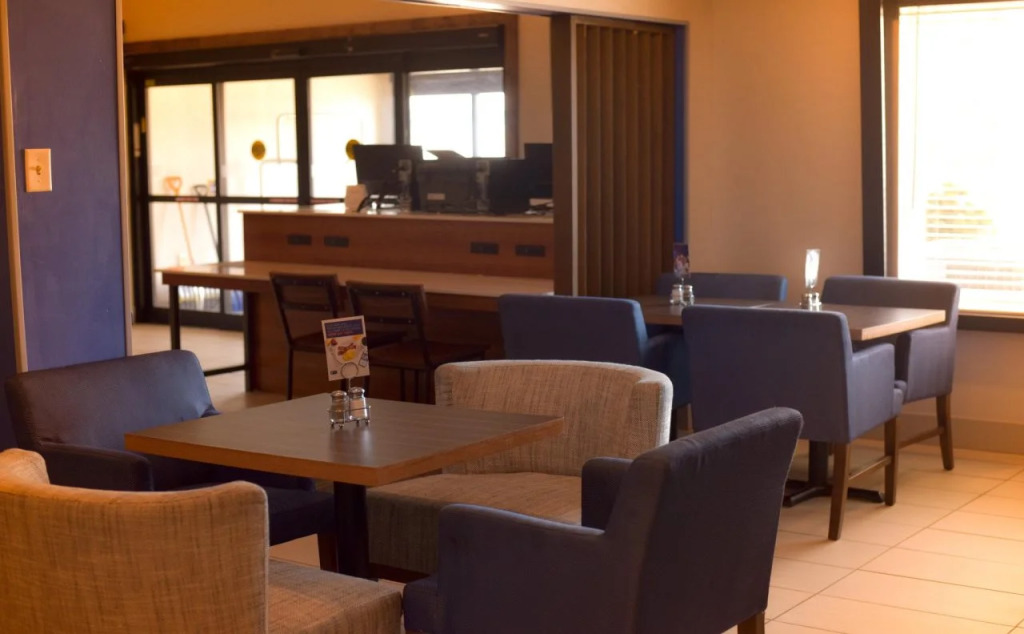 Holiday Inn Express Hotel & Suites Maryville by IHG
