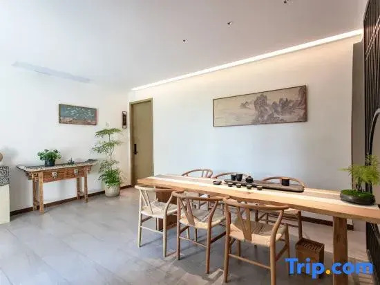 TingChan Hotel
