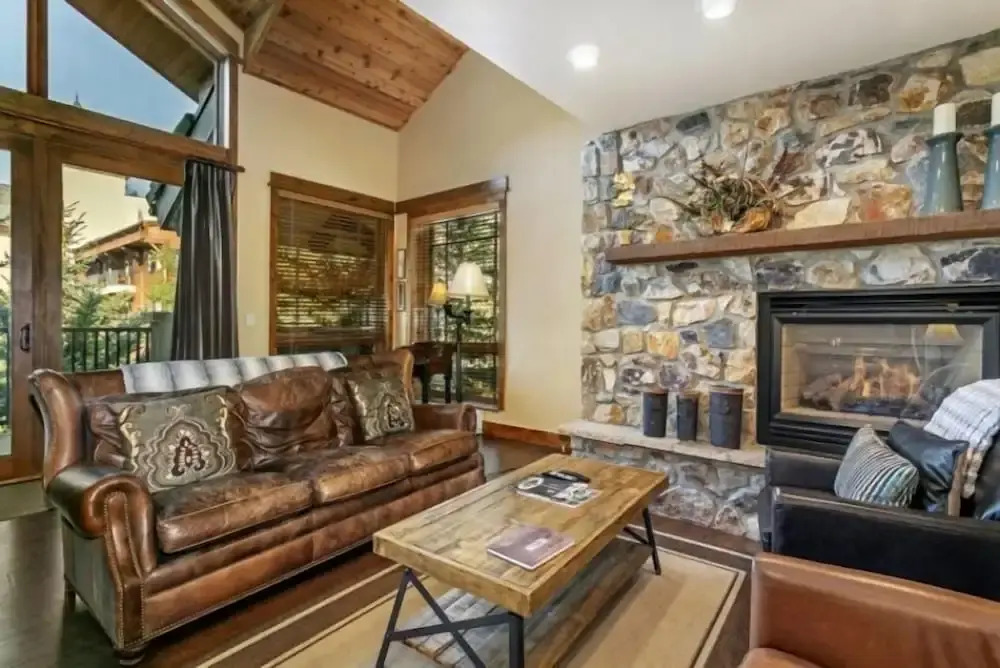 3 Bedroom In Lionshead Village At The Antlers