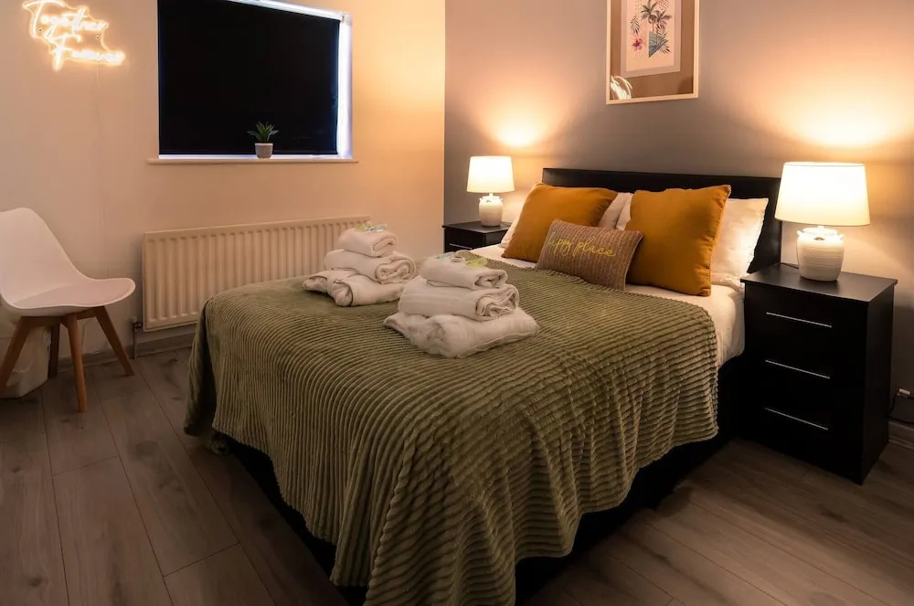 Get Away Home With Hot Tub Sleeps 6