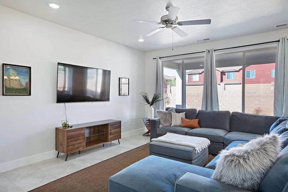 The Inn Between Zion