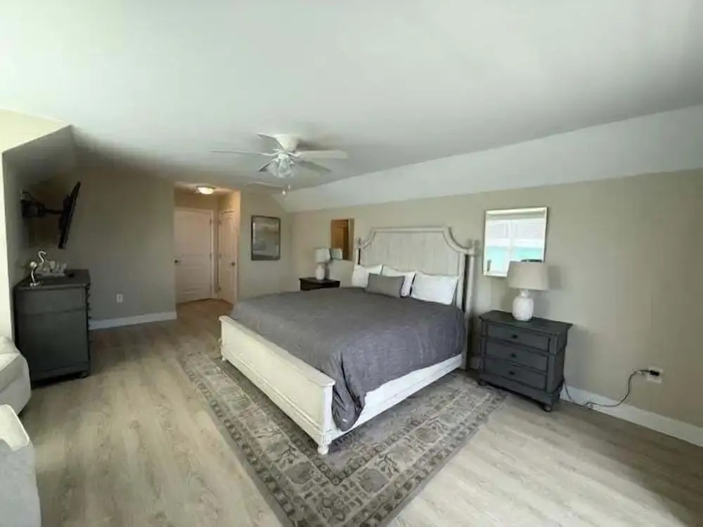 Sea Pearl 7 Bedroom Home
