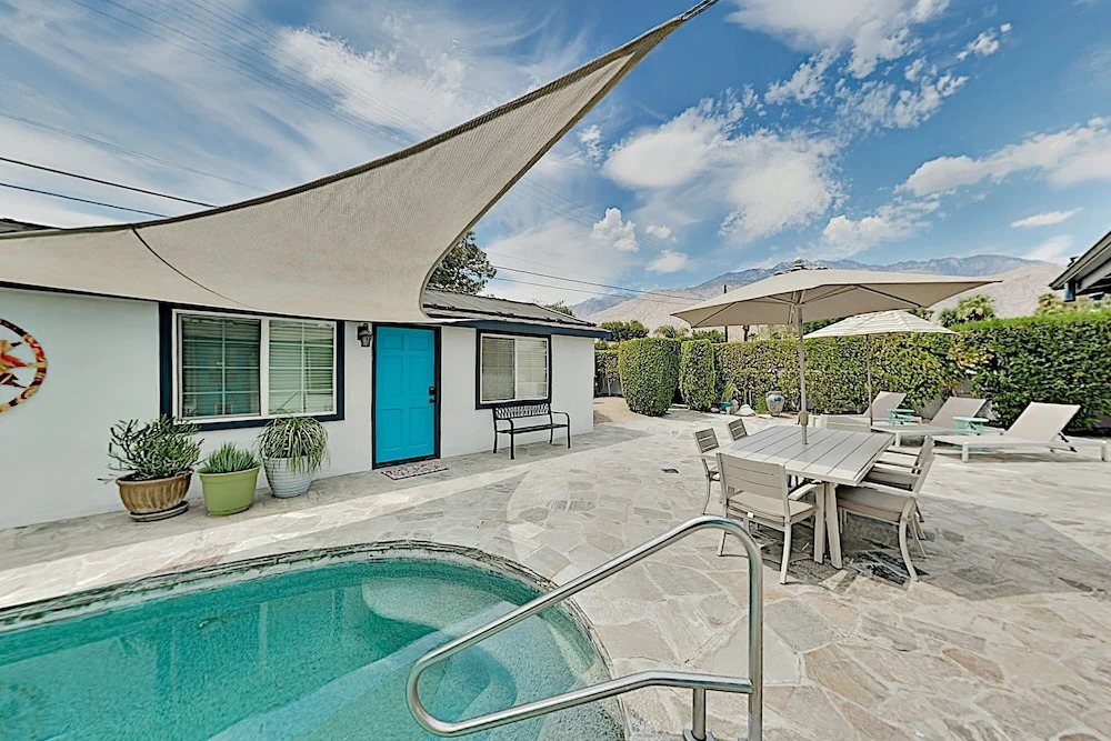 New Listing! All-suite Oasis W/ Casita, Pool & Spa 3 Bedroom Home