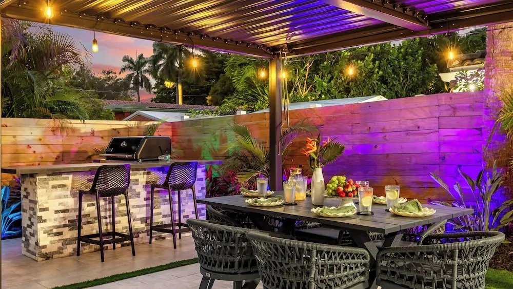 Soleil Oasis by Avantstay Screened Pool + Outdoor Lounge + Firepit Near the Beach