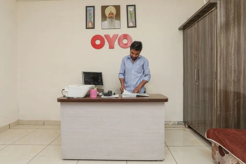 OYO 30383 Hotel Milan Parinay