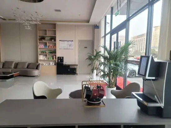 Linyi Baihong Jintang Business Hotel