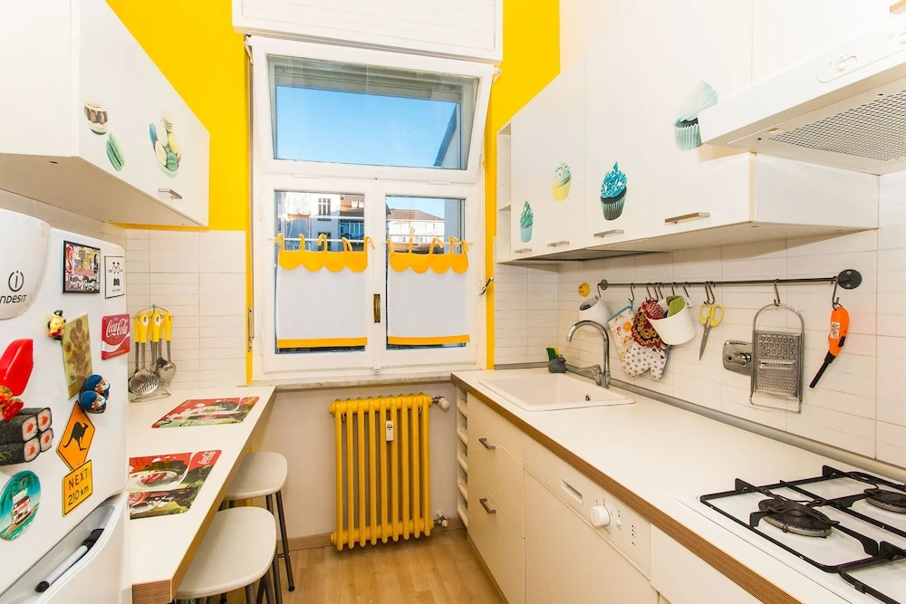Mm Dante Colorful Apartment
