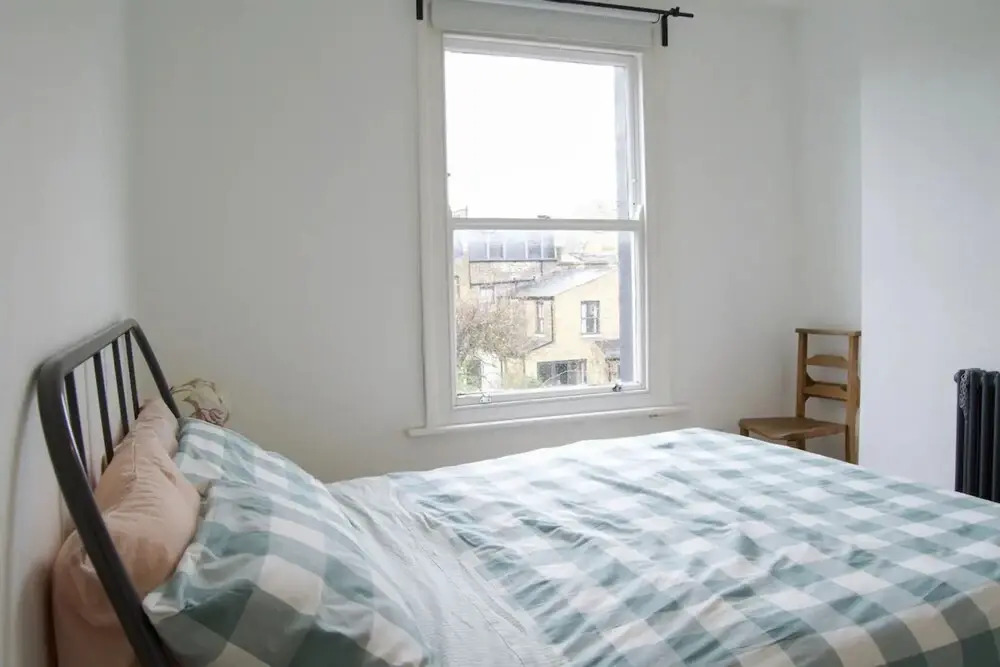 Elegant 2 Bed Close to Chatsworth Road