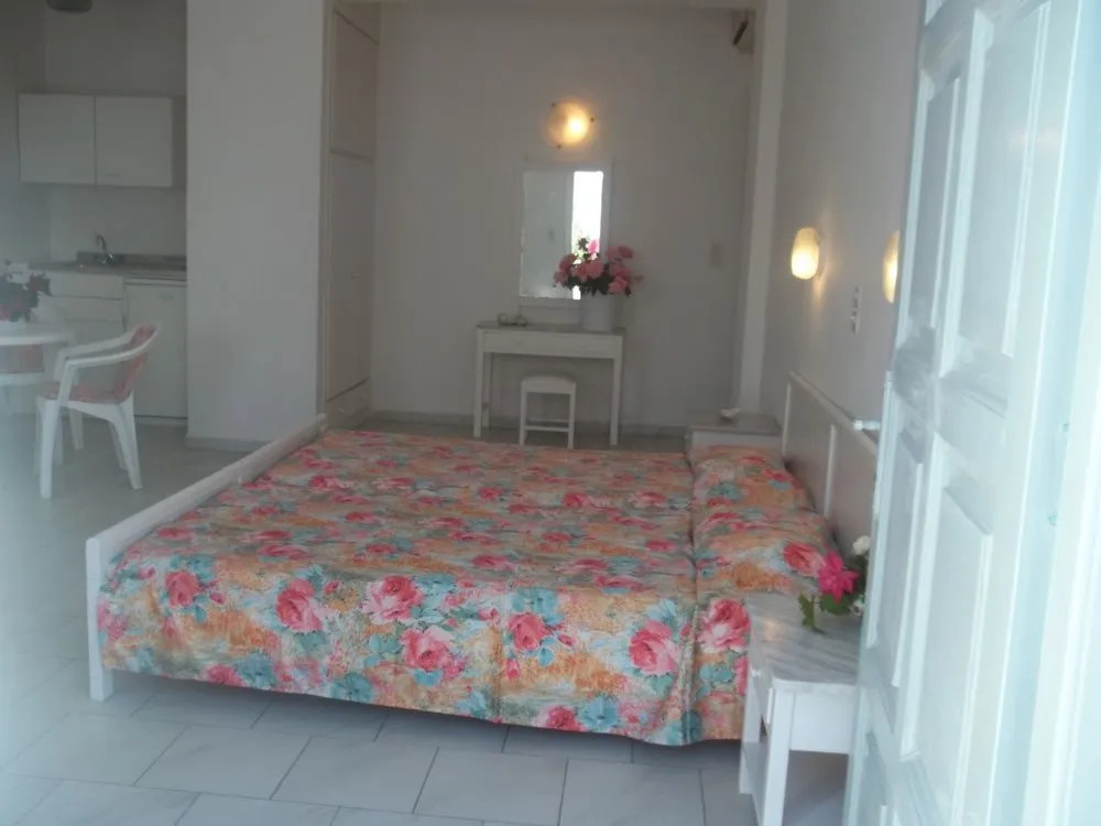Karavas Apartments