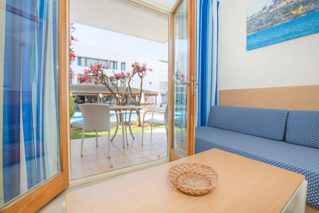 Aparthotel Flora