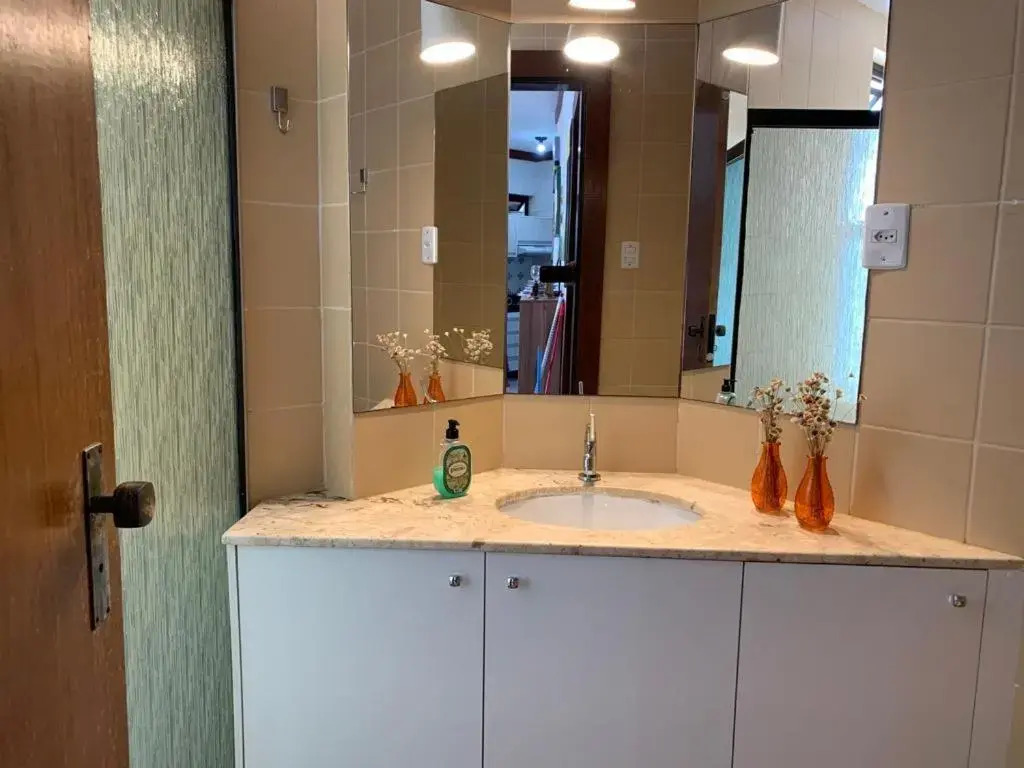Apartamento confortável, região do Iguatemi