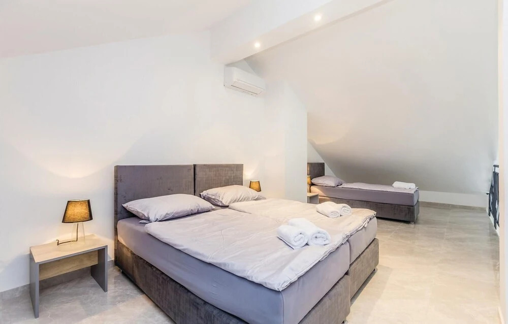 Beautiful Apartment in Krk With 2 Bedrooms, Wifi and Outdoor Swimming Pool