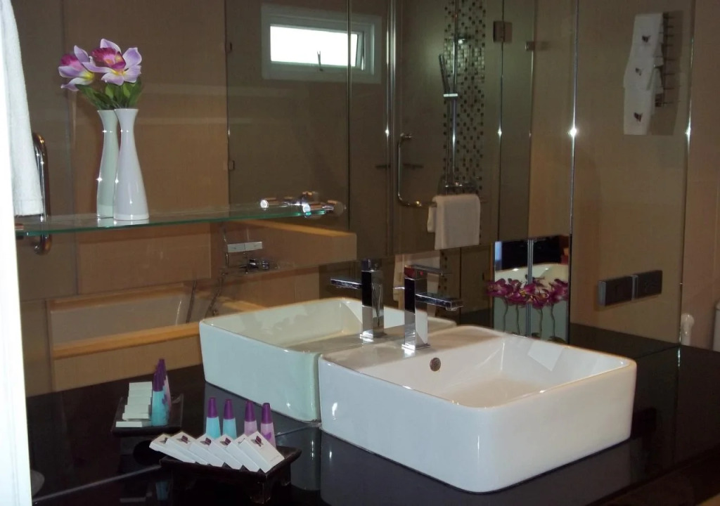 Paradiso Boutique Suites