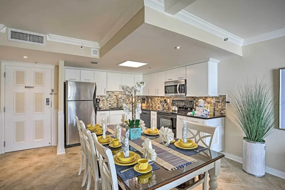 Warm Weather Escape w/ Pool Access in Myrtle Beach