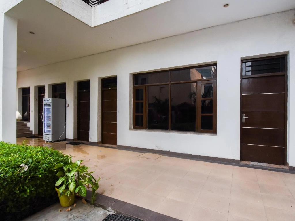 OYO 4548 Hotel The Green Park Resort