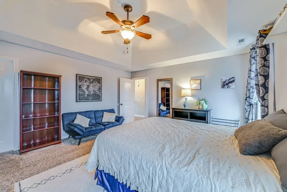 Family-friendly Clarksville Home w/ Fire Pit!