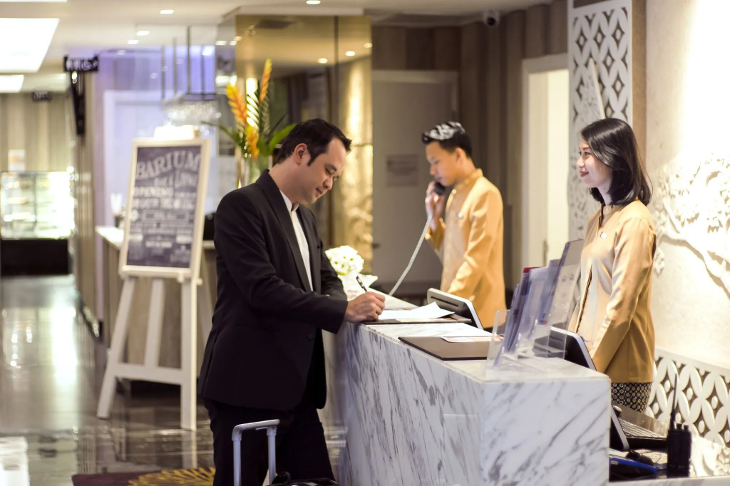 Platinum Adisucipto Hotel & Conference Center