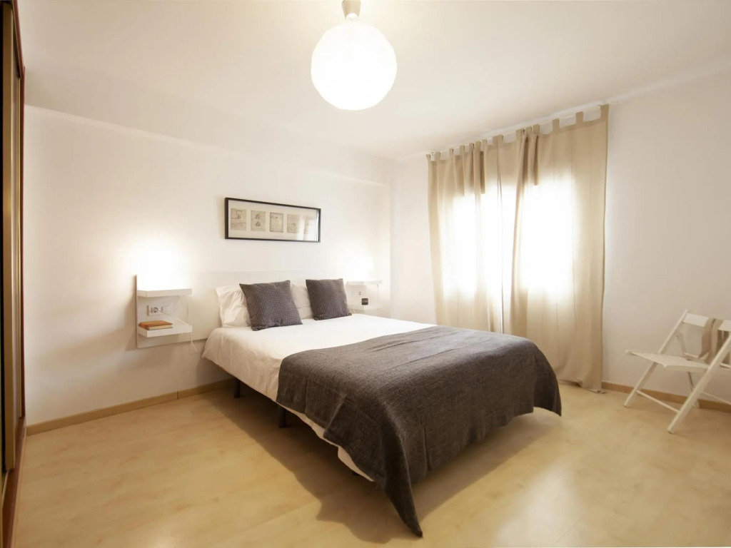 CERVANTES Apartment 34 2BR 1BT
