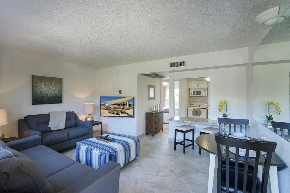 223-Fully Furnished with WiFi by RedAwning
