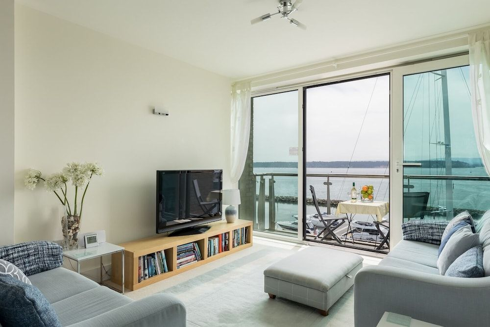 Perfect Harbour Views - Incredible Views from Two Balconies