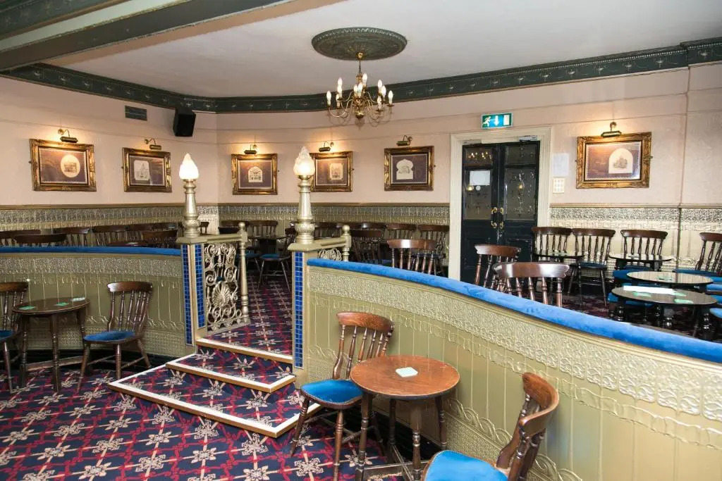Queens Hotel