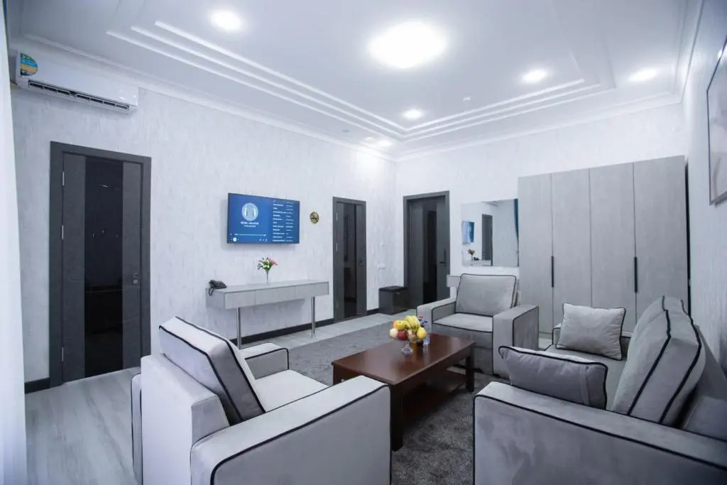 Oqsaroy Hotel