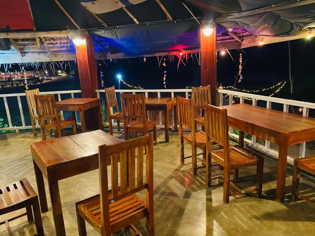 Little Pumpkin Cabanas & seafood restaurant