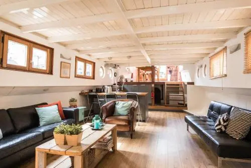 Houseboat Prince William & Houseboat Prince Arthur