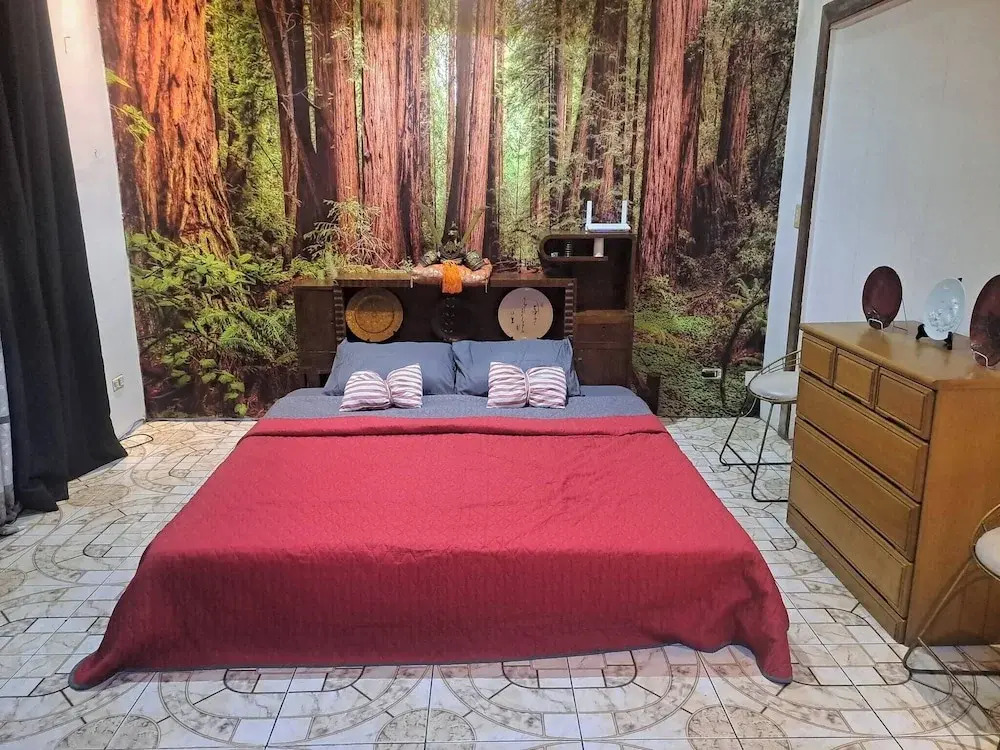 Tribal Bliss Private Resort in Lipa Batangas, a Privat Guest Room With Pool