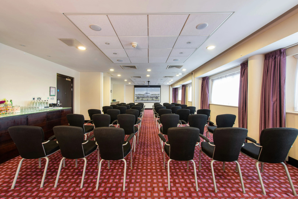 DoubleTree by Hilton London Heathrow Airport