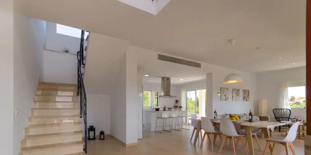 Mar 1 Family Villa near Beach