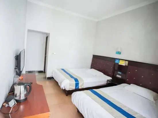 Tongxiang Xinfeng Hotel (Tongxiang Railway Station Runda International Branch)