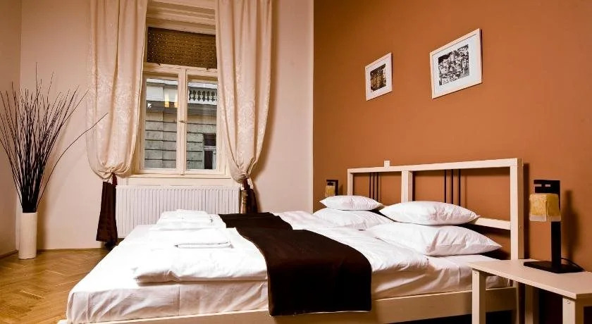 Budapest Rooms Bed and Breakfast
