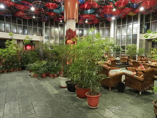 Nyingtri Yushanfu Hotel