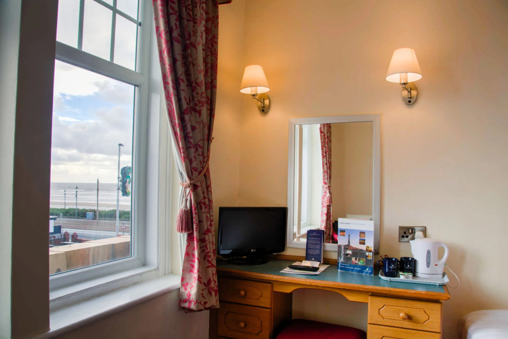 Cliffs Hotel
