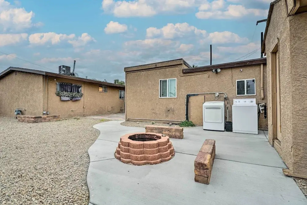 North Las Vegas Studio w/ Fire Pit: 10 Mi to Strip