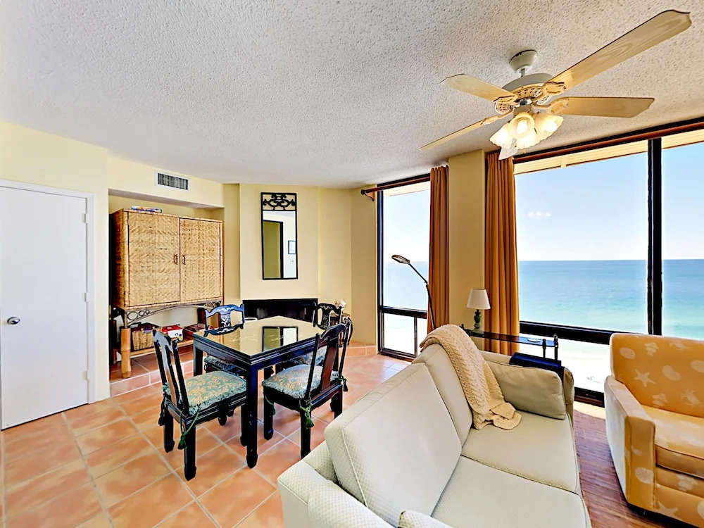 Summer House Condo Unit 1504a 3 Bedrooms 2 Bathrooms Condo