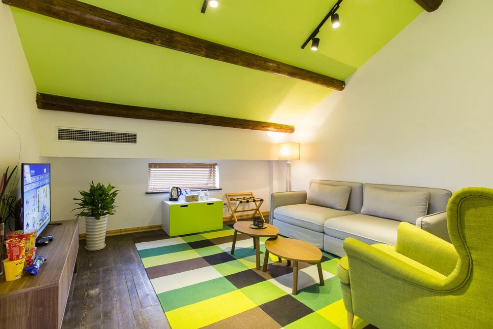 Mishe Orange Garden Inn